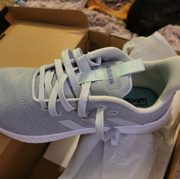 BNIB Womens Adidas size 8 wide fit running shoes. - Picture 3 of 6